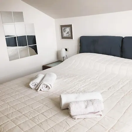 Bright Penthouse Close To Center With Terrace And View *