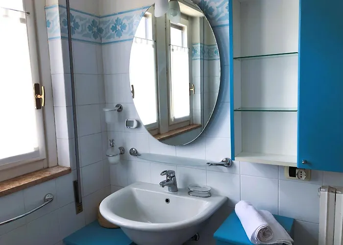 Bright Penthouse Close To Center With Terrace And View Διαμέρισμα *