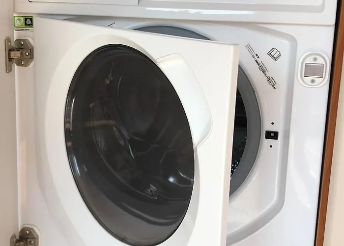 Bright Penthouse Close To Center With Terrace And View *