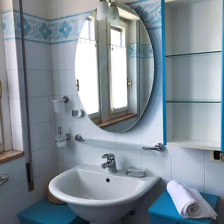Bright Penthouse Close To Center With Terrace And View Appartamento *