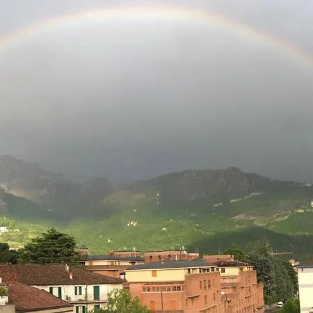 Bright Penthouse Close To Center With Terrace And View 아파트