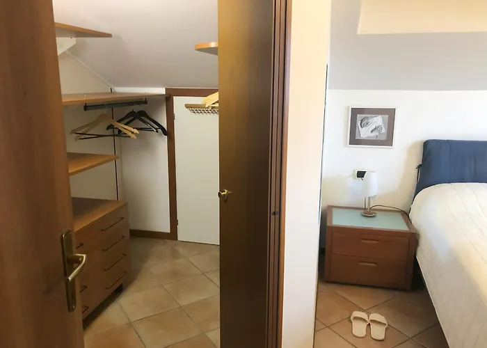 Bright Penthouse Close To Center With Terrace And View Lägenhet *