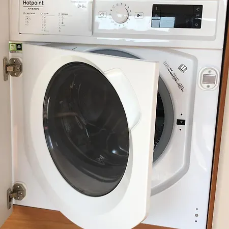 Bright Penthouse Close To Center With Terrace And View *