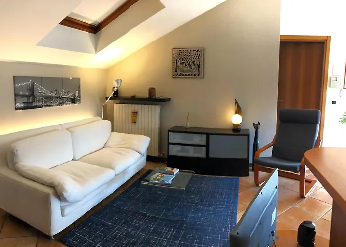 Lejlighed Bright Penthouse Close To Center With Terrace And View Lecco